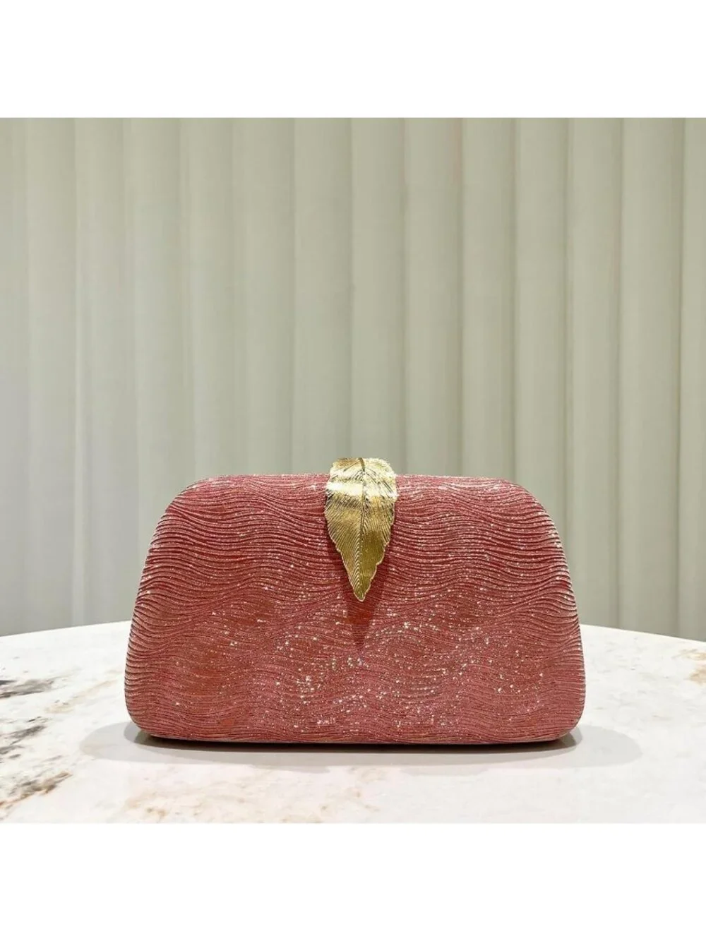 Women's Red111 Elegant Clutch Purse Metallic Leaves Clasp Banquet Evening Bag